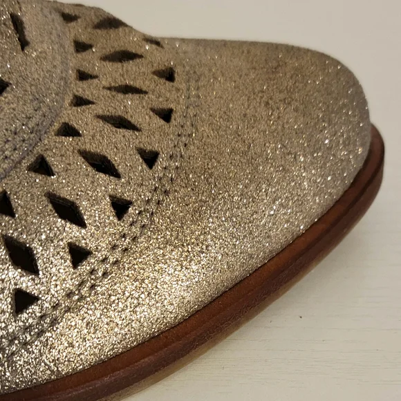 Steve Madden Harmony Gold Mules SZ 10 - Picture 9 of 10